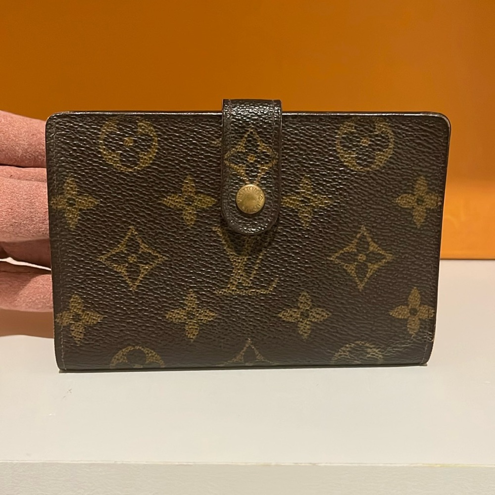 Louis Vuitton Kisslock Wallet
